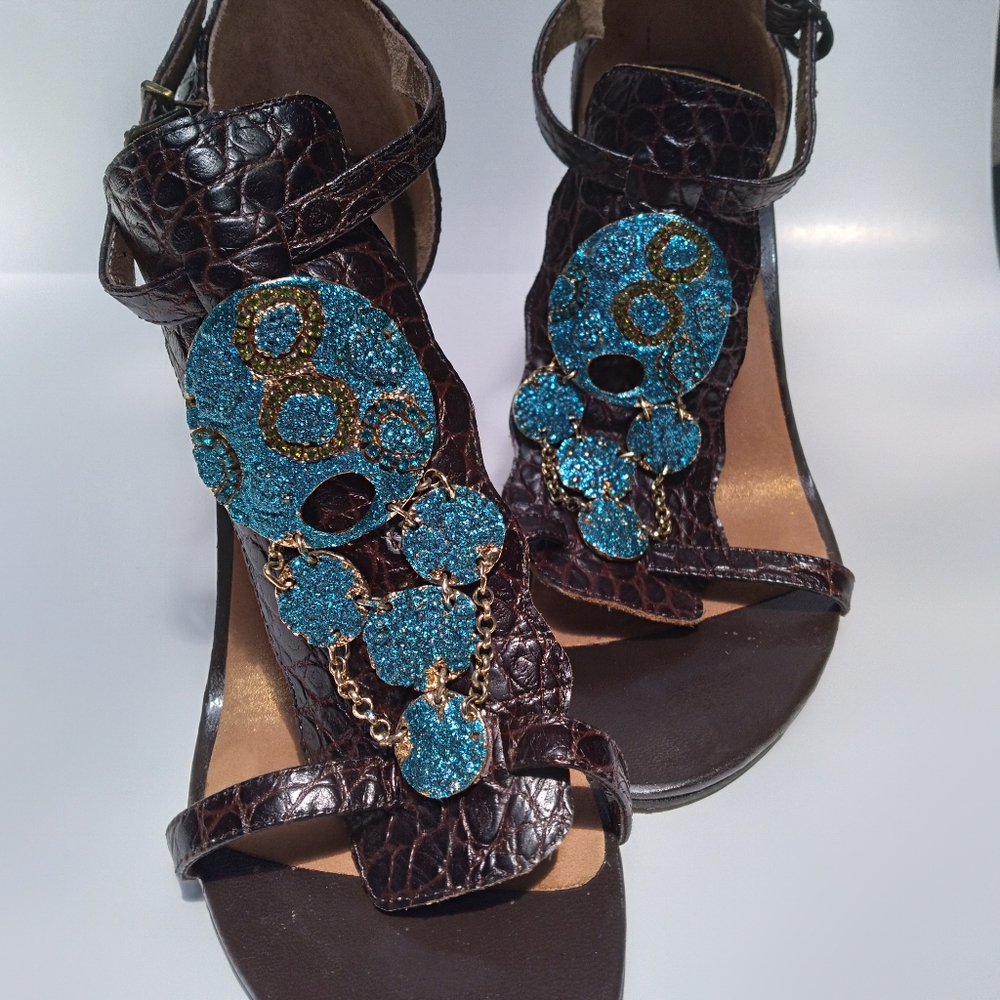 New- ANTEBI - NOTE: SIZES CHECKS -Leather and jewelry Sandal RUNS MORE BIGGER